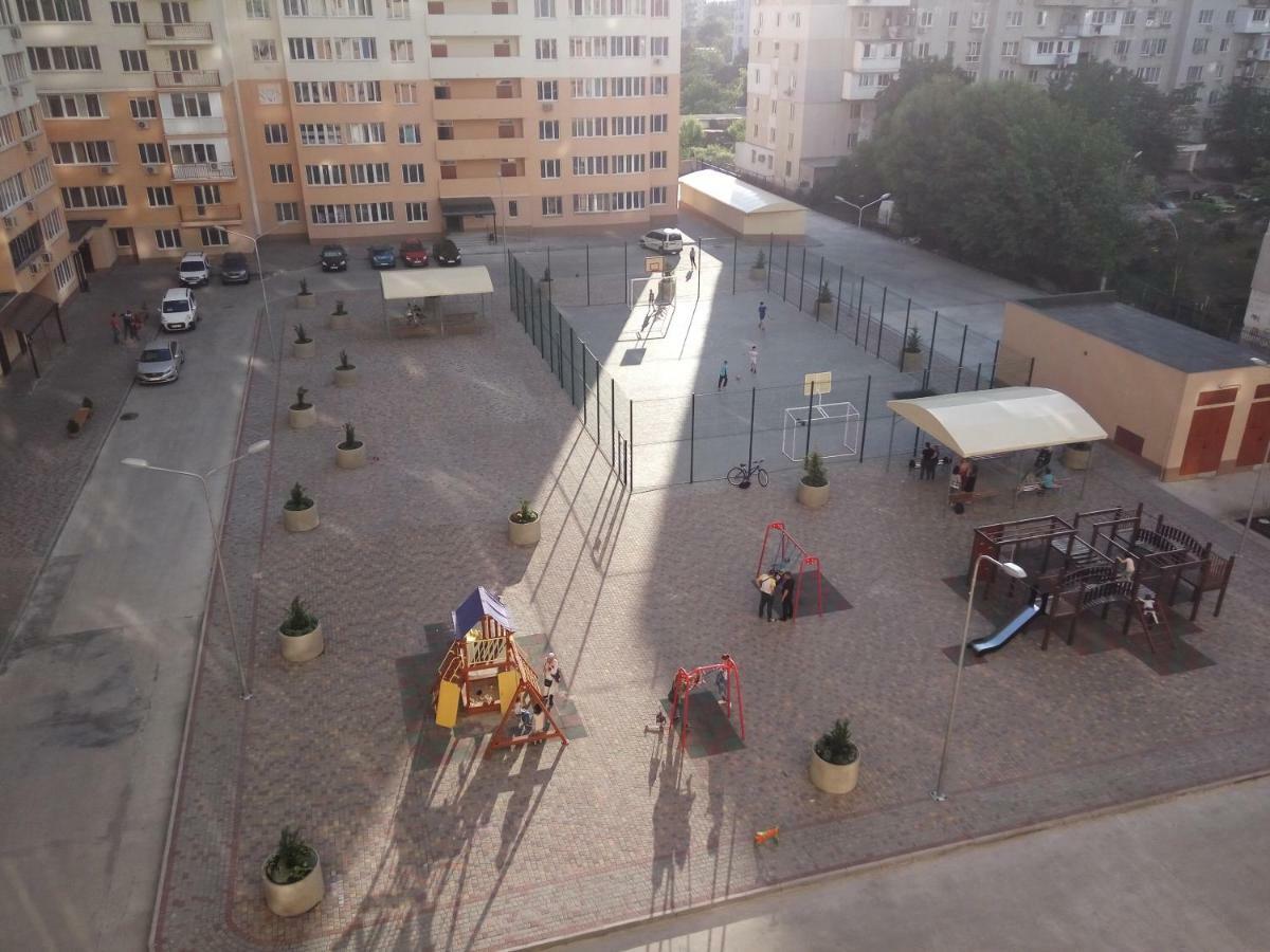 Своя Однокомнатная Квартира Odessa Ngoại thất bức ảnh
